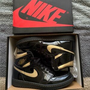 Nike Air Jordan 1 Retro 2020 - Black / Gold